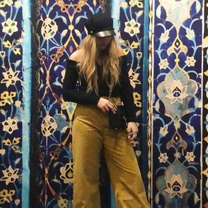 Meet your Posher, Gretchen